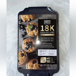 NWT IKO 18K SIGNATURE SERIES 2 Pc GOLD NON STICK  6 Cup Muffin Pan & 12 Cup Mini